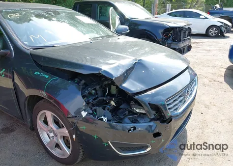 2013 Volvo S60 T5 from USA, damaged, VIN YV1612FS8D2209602